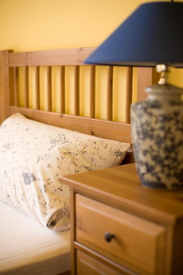 Gasthaus Und Pension "Zum Hauenden Schwein" Wörlitz Chambre photo