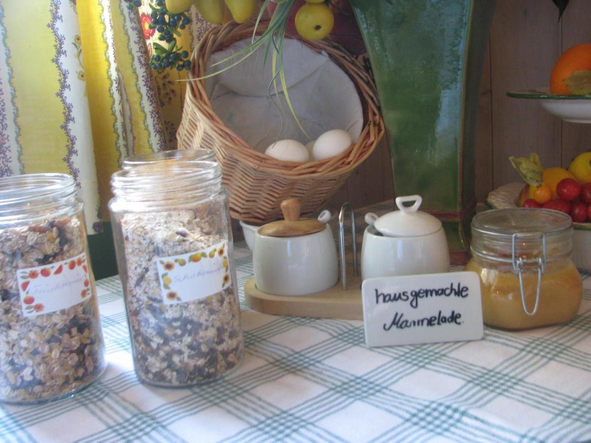 Gasthaus Und Pension "Zum Hauenden Schwein" Wörlitz Extérieur photo