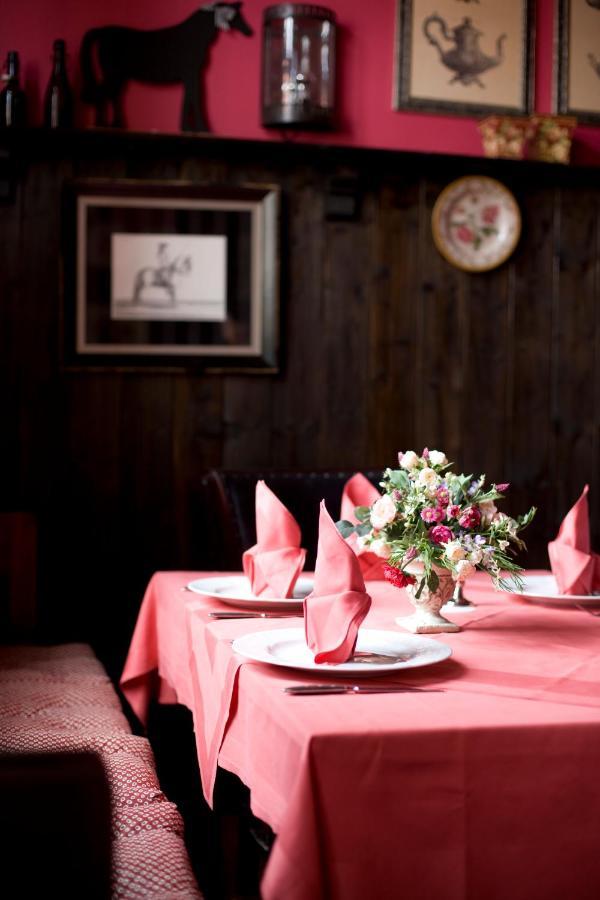 Gasthaus Und Pension "Zum Hauenden Schwein" Wörlitz Extérieur photo